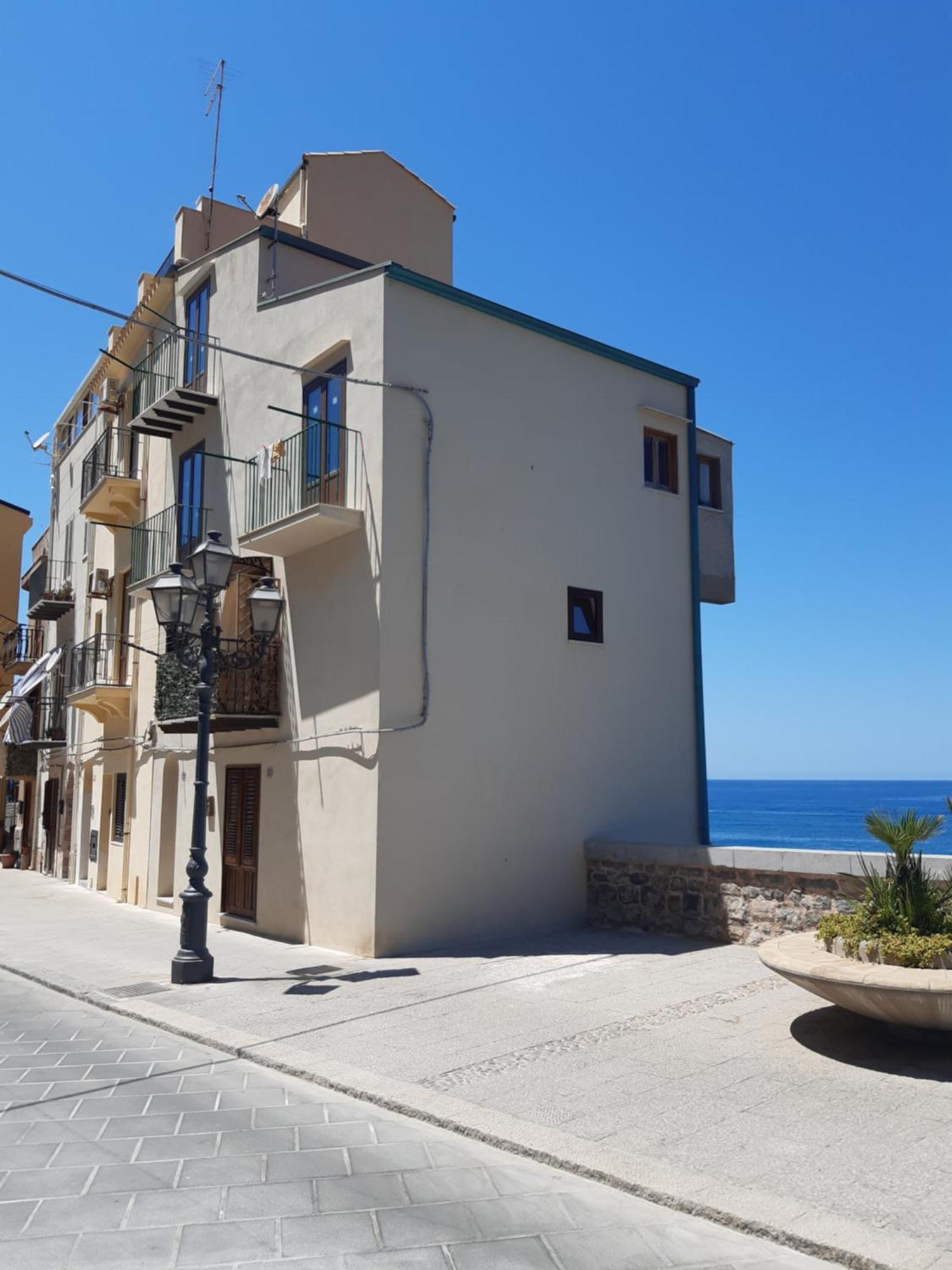 Franco'S Suite Cefalù Εξωτερικό φωτογραφία